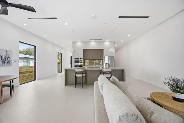 1321 NE 13th Ave 1321, Fort Lauderdale, FL 33304