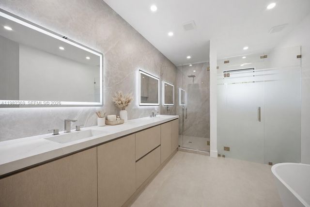 1321 NE 13th Ave 1321, Fort Lauderdale, FL 33304