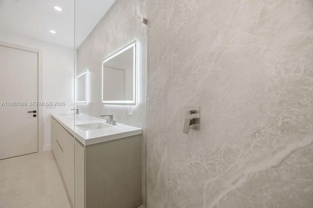 1321 NE 13th Ave 1321, Fort Lauderdale, FL 33304