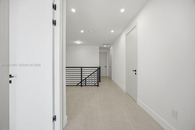 1321 NE 13th Ave 1321, Fort Lauderdale, FL 33304