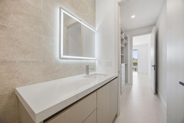 1321 NE 13th Ave 1321, Fort Lauderdale, FL 33304