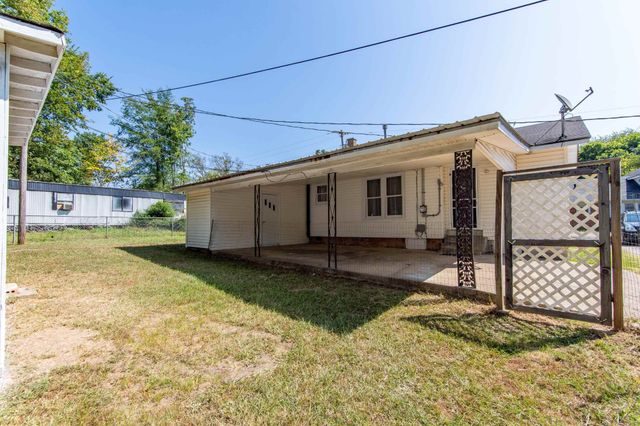 230 WHITE ST, Savannah, TN 38372