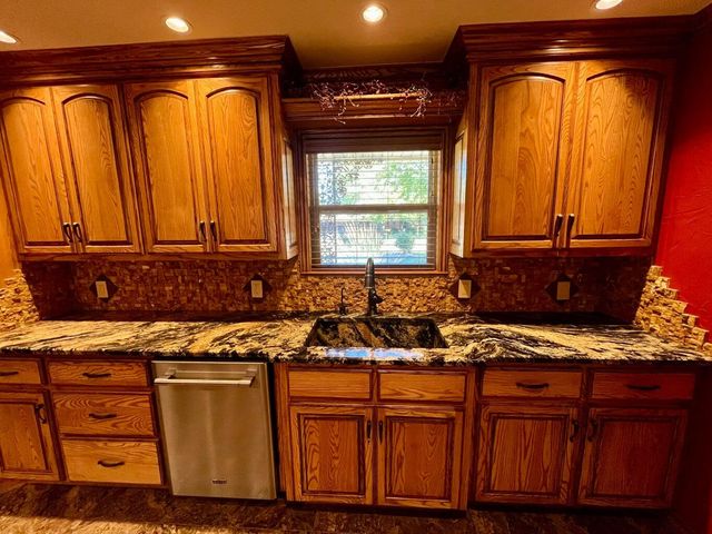 1407 Amarillo Street, Plainview, TX 79072