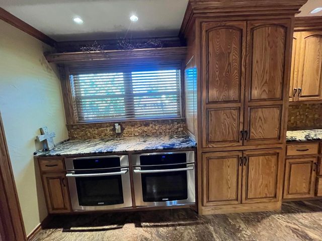 1407 Amarillo Street, Plainview, TX 79072