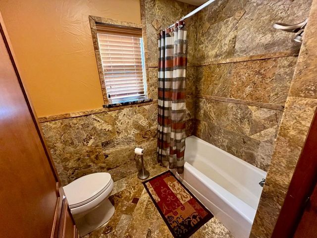 1407 Amarillo Street, Plainview, TX 79072