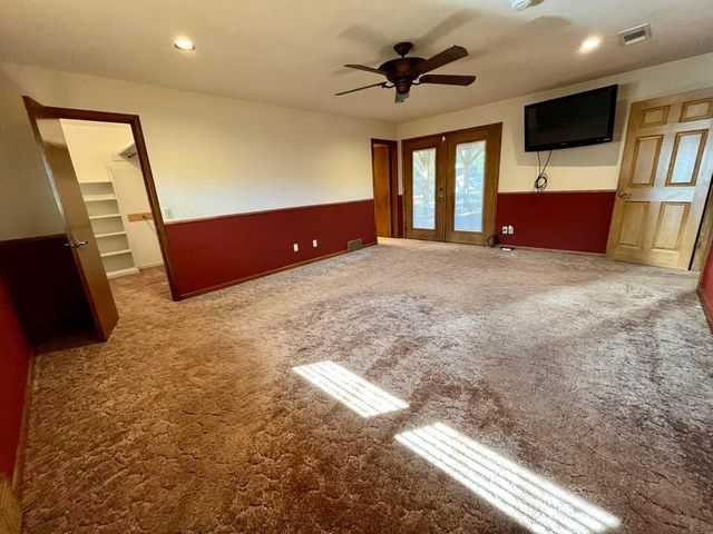 1407 Amarillo Street, Plainview, TX 79072