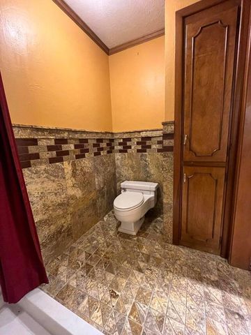 1407 Amarillo Street, Plainview, TX 79072