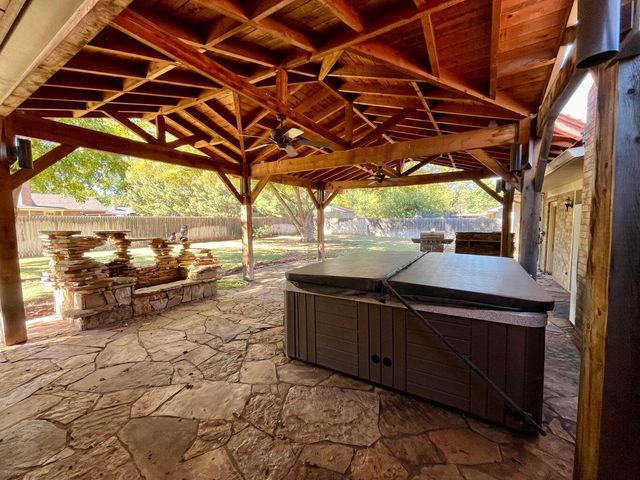 1407 Amarillo Street, Plainview, TX 79072