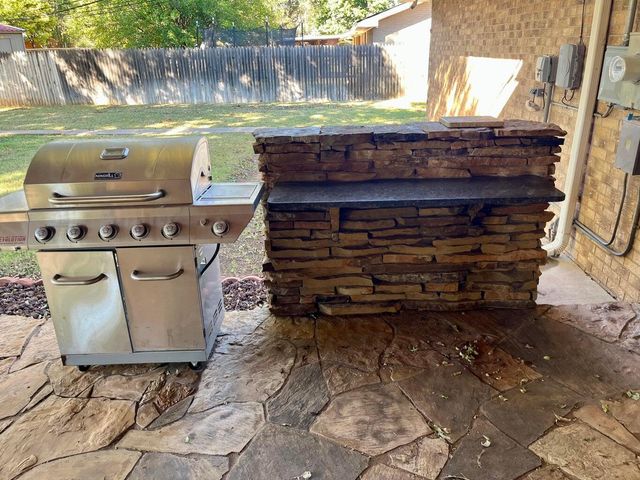 1407 Amarillo Street, Plainview, TX 79072