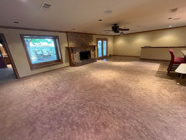 1407 Amarillo Street, Plainview, TX 79072