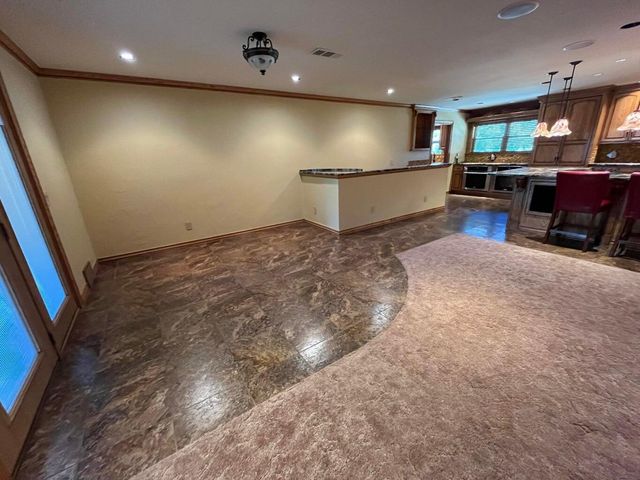 1407 Amarillo Street, Plainview, TX 79072