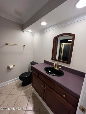 203 Westchester Drive, Morehead City, NC 28557