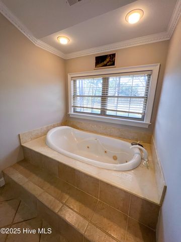 203 Westchester Drive, Morehead City, NC 28557