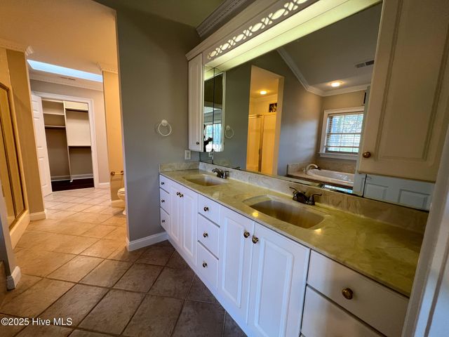 203 Westchester Drive, Morehead City, NC 28557