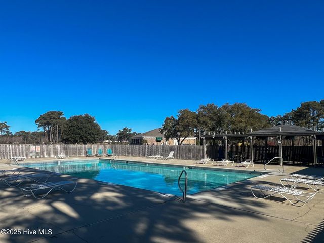 203 Westchester Drive, Morehead City, NC 28557