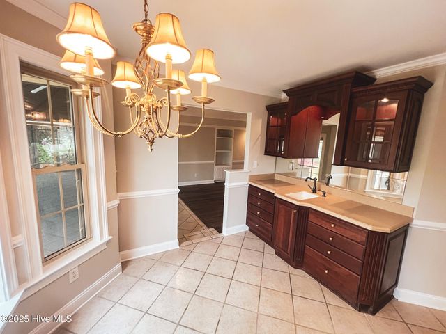 203 Westchester Drive, Morehead City, NC 28557