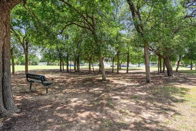 525 Rolling Oak DR, Round Rock, TX 78664