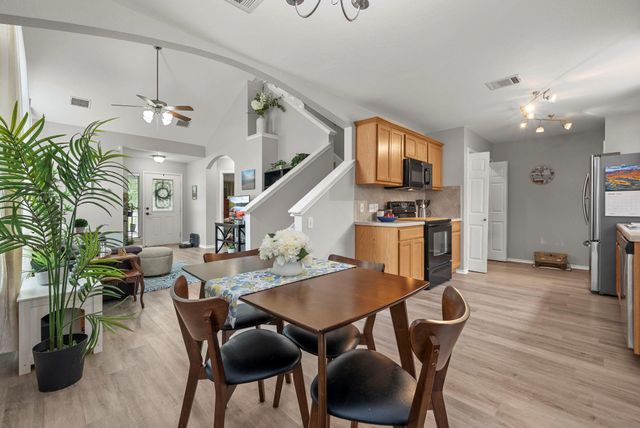 525 Rolling Oak DR, Round Rock, TX 78664