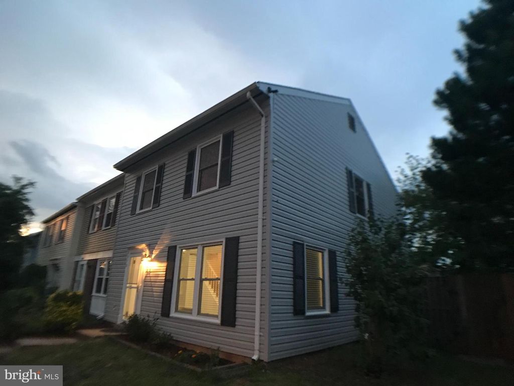 8970 MILES PL, Manassas, VA 20110
