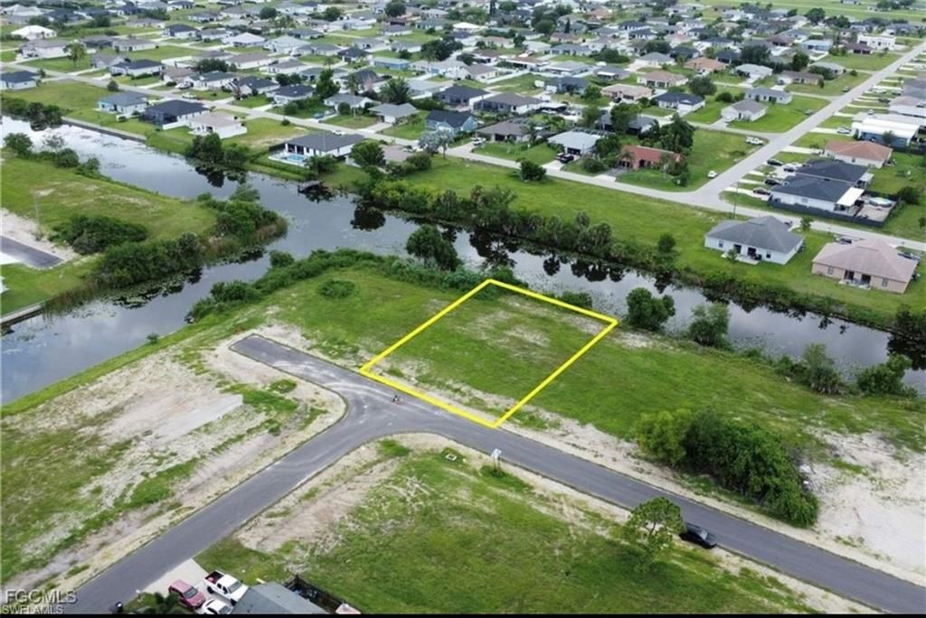 816 NE 12th ST, CAPE CORAL, FL 33909 — exterior