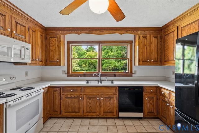 803 Brook Hill Cir, Richmond, VA 23227