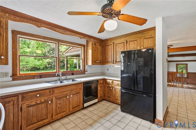803 Brook Hill Cir, Richmond, VA 23227