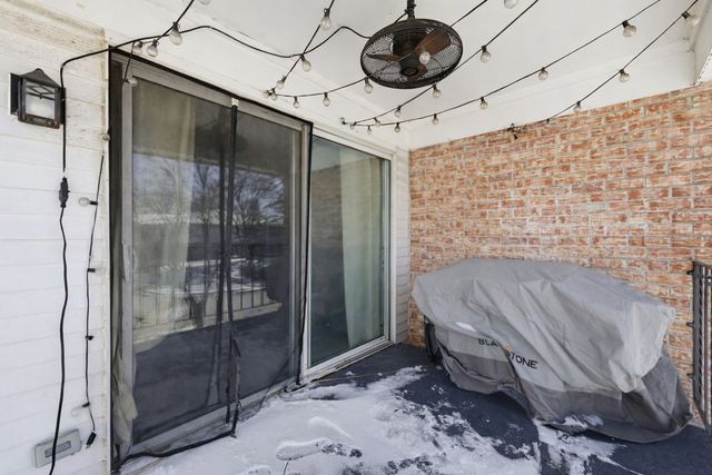 963 Golf Course Road 5, Crystal Lake, IL 60014