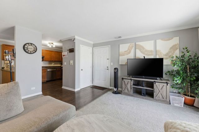 963 Golf Course Road 5, Crystal Lake, IL 60014