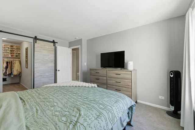 963 Golf Course Road 5, Crystal Lake, IL 60014