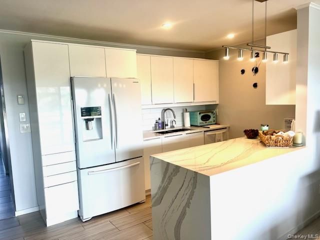 35 Library Avenue 6J, Westhampton Beach, NY 11978