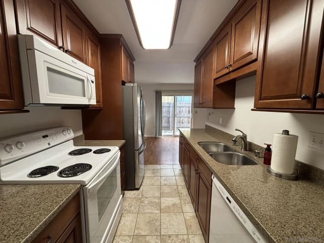 10454 Caminito Sulmona, San Diego, CA 92129