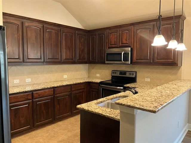 233 Valley View Drive, Waxahachie, TX 75167