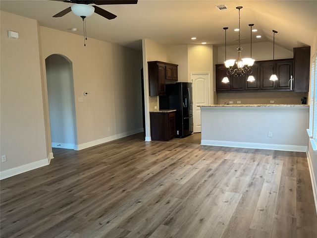 233 Valley View Drive, Waxahachie, TX 75167