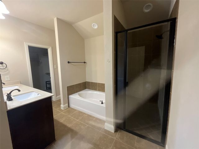 233 Valley View Drive, Waxahachie, TX 75167