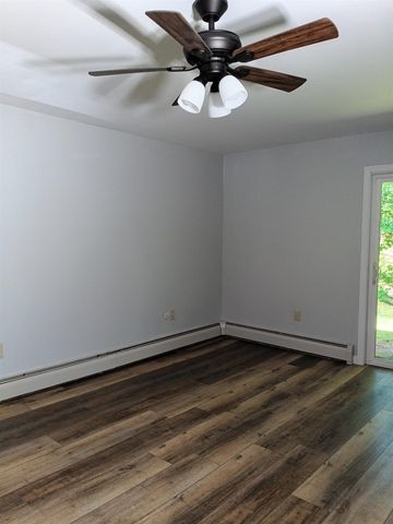 40 Brookside Dr Unit 6, Brattleboro, VT 05301