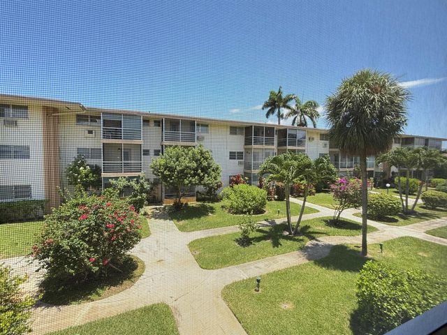 17001 NE 13th Avenue 205, Miami, FL 33162