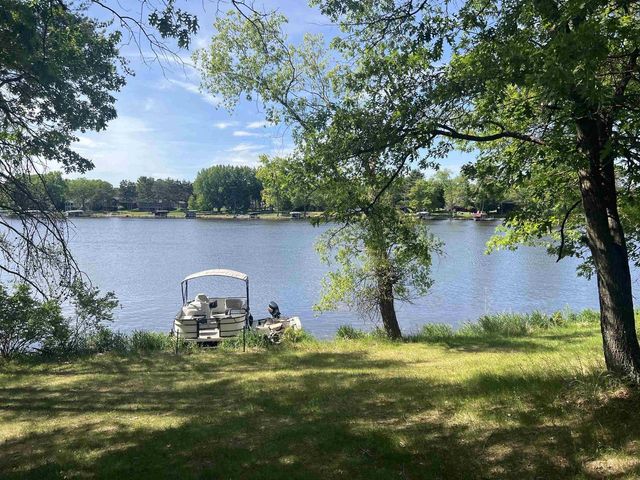 805 Manchester Court, Nekoosa, WI 54457