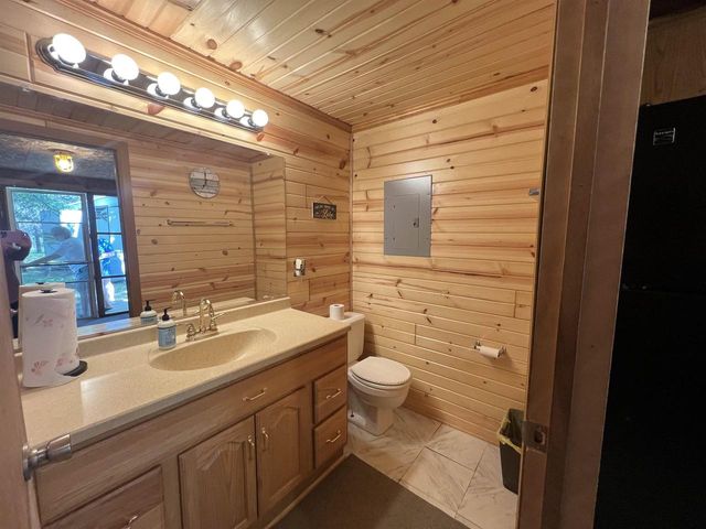 805 Manchester Court, Nekoosa, WI 54457