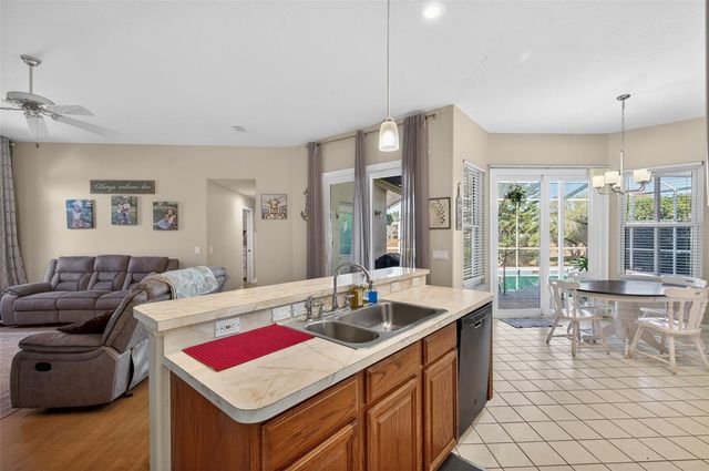 8539 CORAL CREEK LOOP, Hudson, FL 34667