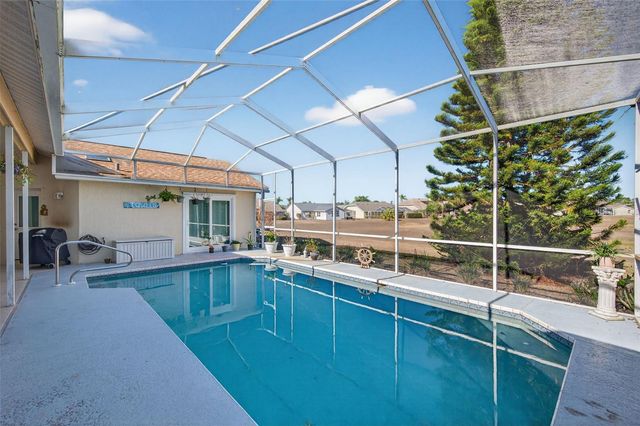 8539 CORAL CREEK LOOP, Hudson, FL 34667