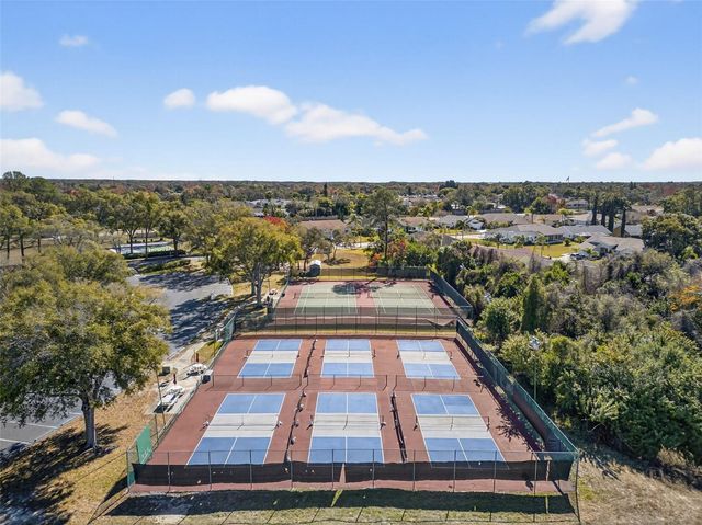 8539 CORAL CREEK LOOP, Hudson, FL 34667