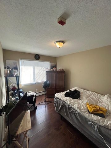 2708 Xylon Avenue N, New Hope, MN 55427