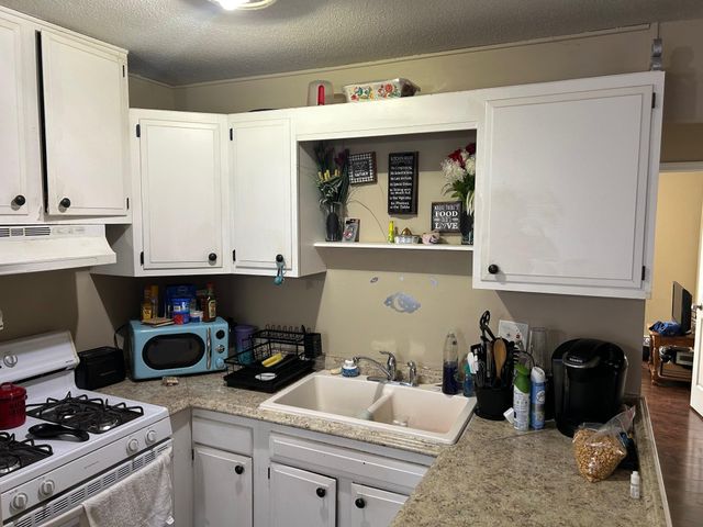 2708 Xylon Avenue N, New Hope, MN 55427