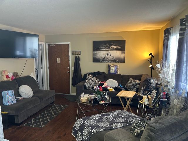 2708 Xylon Avenue N, New Hope, MN 55427