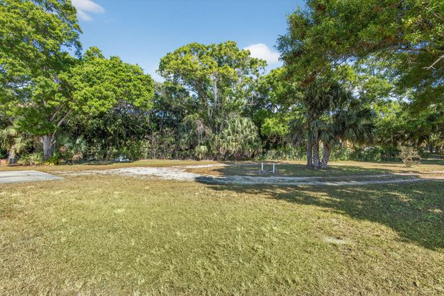 17619 103rd Terrace N, Jupiter, FL 33478