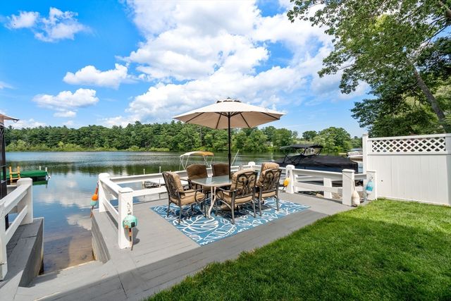 32 Treasure Island Rd, Plainville, MA 02762