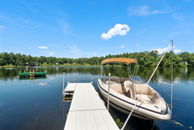 32 Treasure Island Rd, Plainville, MA 02762