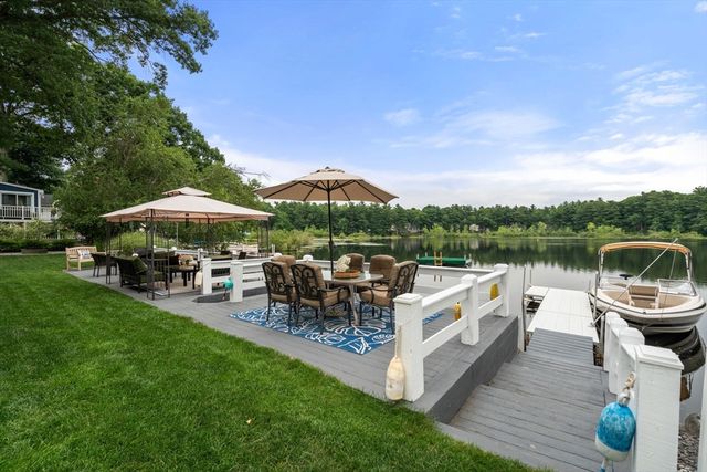 32 Treasure Island Rd, Plainville, MA 02762