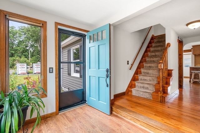 32 Treasure Island Rd, Plainville, MA 02762