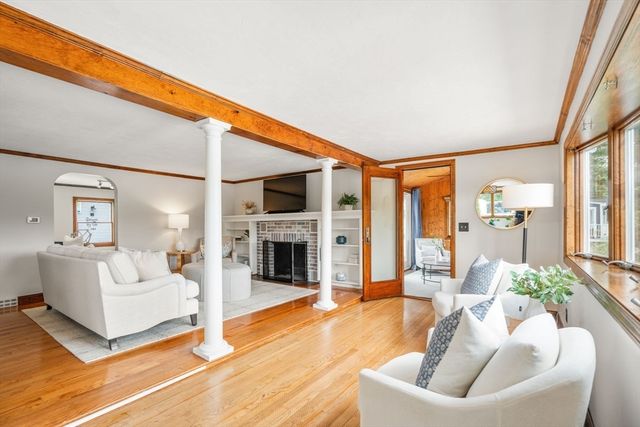 32 Treasure Island Rd, Plainville, MA 02762